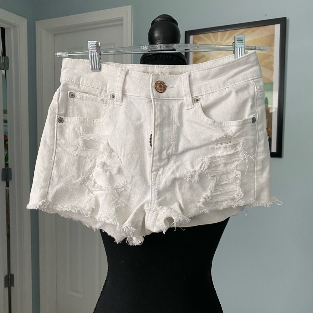 American Eagle white shorts